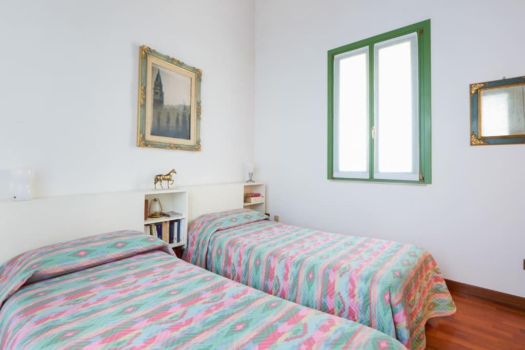 Apartment Ca' Del Pittore In Dorsoduro, Elegant Fine Arts District Venedig