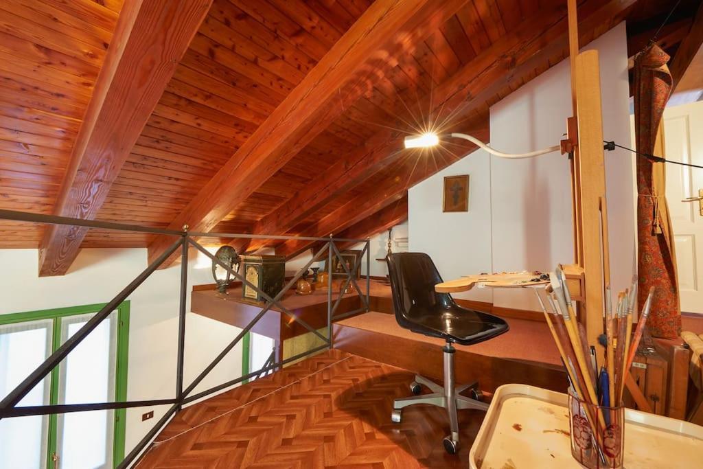Ca' Del Pittore In Dorsoduro, Elegant Fine Arts District Apartment
