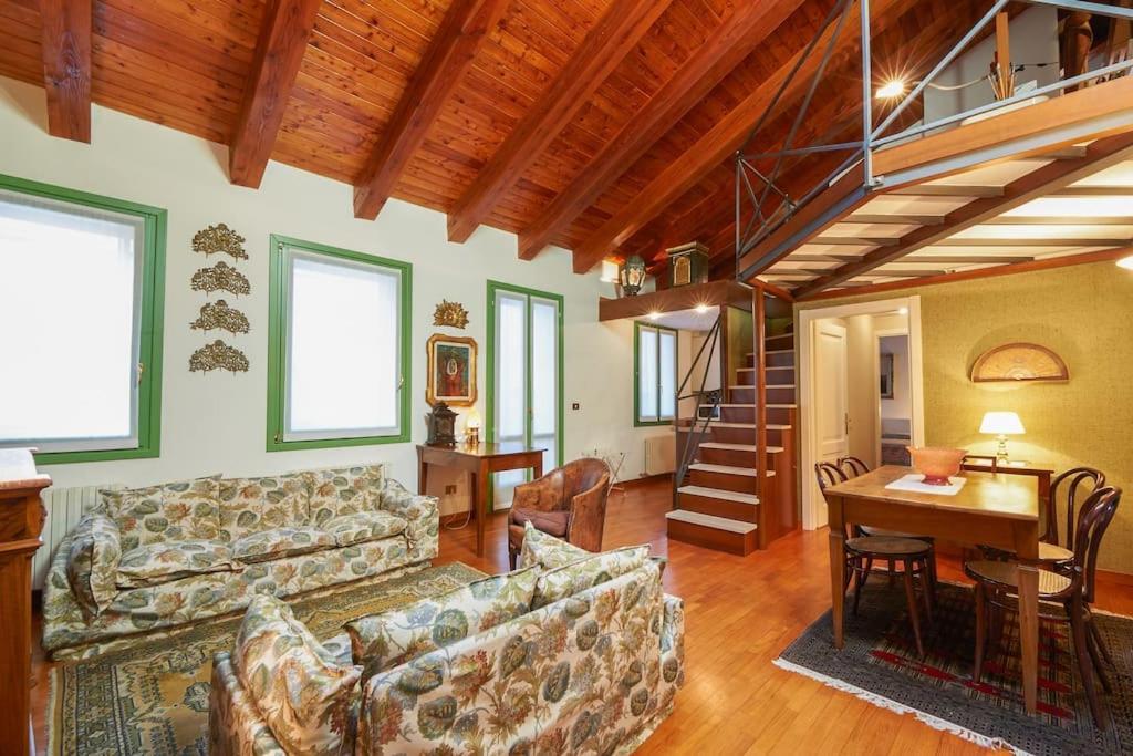 Apartment Ca' Del Pittore In Dorsoduro, Elegant Fine Arts District Venedig