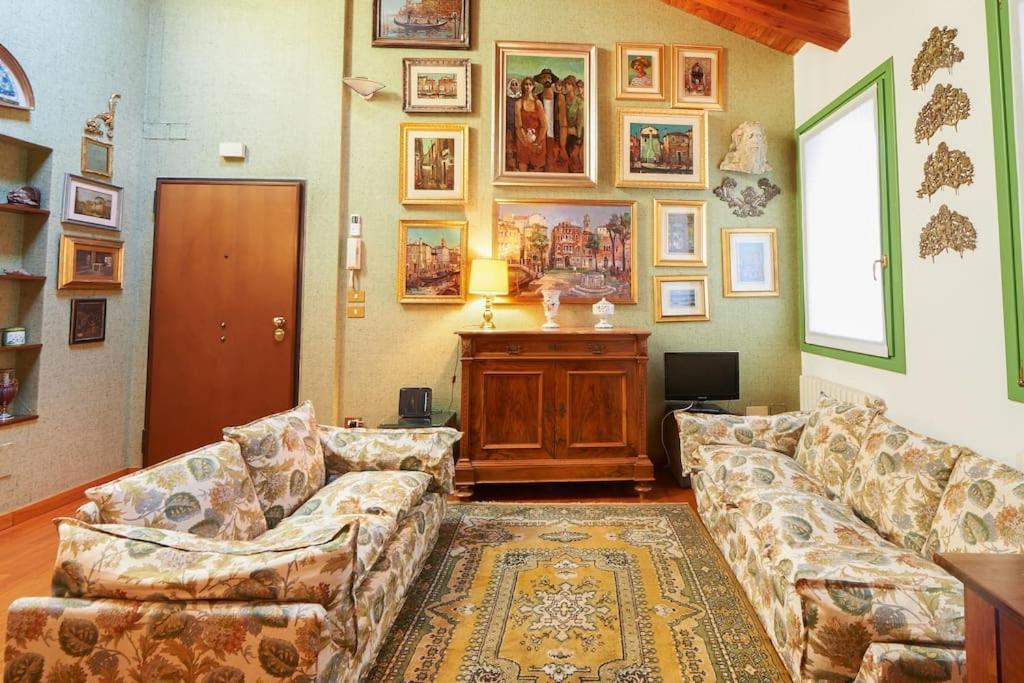 Apartment Ca' Del Pittore In Dorsoduro, Elegant Fine Arts District